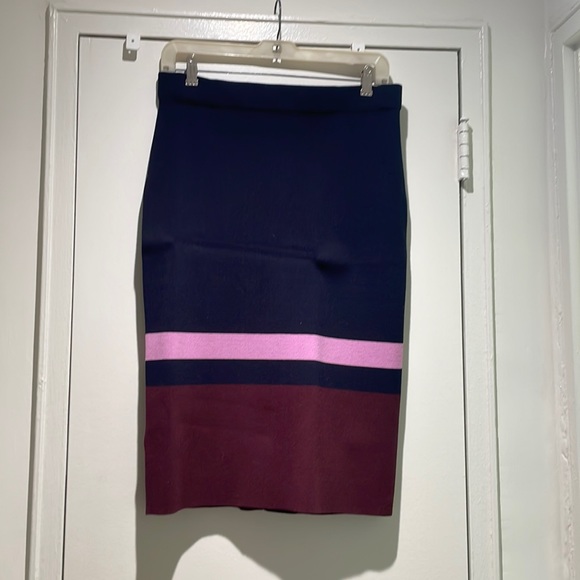 Ann Taylor - Sweater skirt - Picture 2 of 4